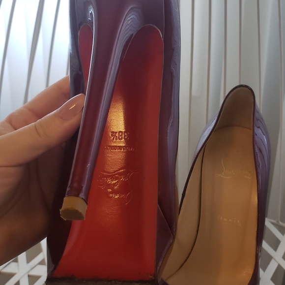 ❤️❤️ SOLD ❤️❤Christian Louboutin Maroon Patent Bianca - Picture 4 of 9